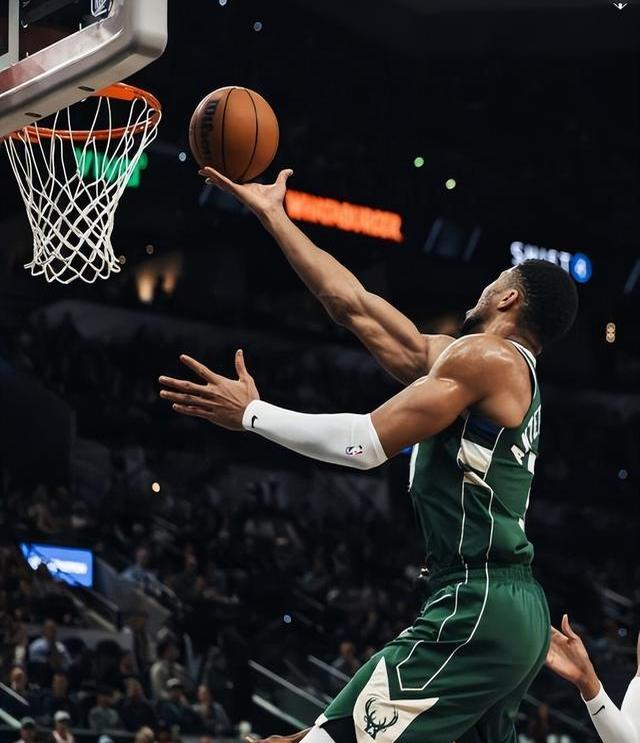 西亚卡姆新星大胜表现惊艳，快船未来可期！