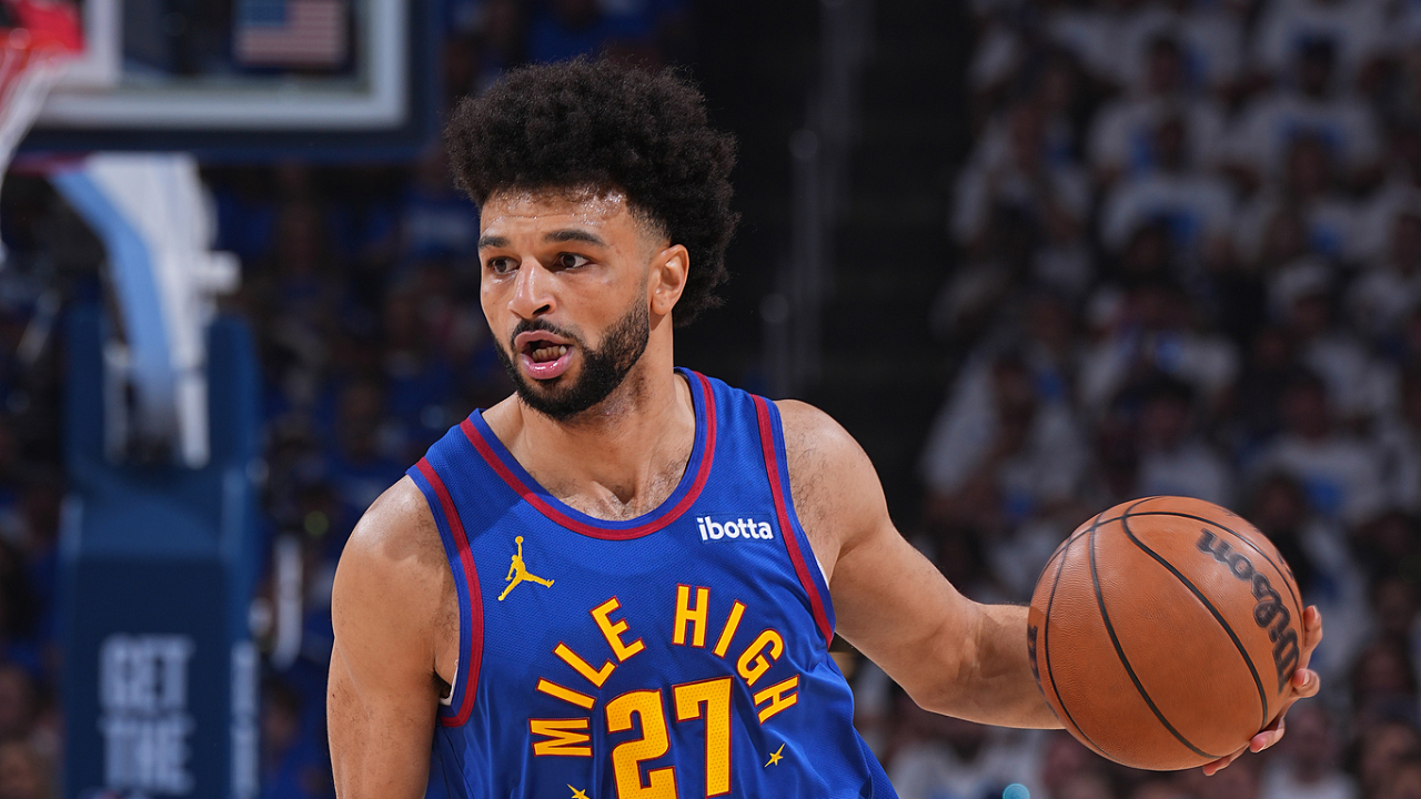 穆雷重返赛场，险胜首场状态出色，曼联观众沸腾！的简单介绍